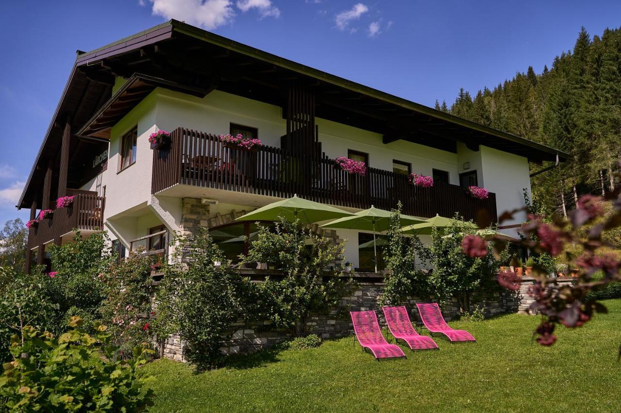 Hotel LÄRCHENHOF Kleinarl Buitenkant foto