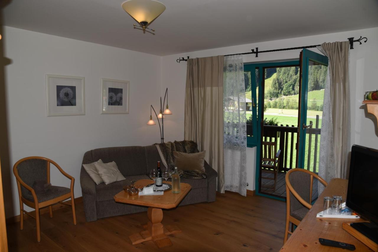 Hotel LÄRCHENHOF Kleinarl Buitenkant foto