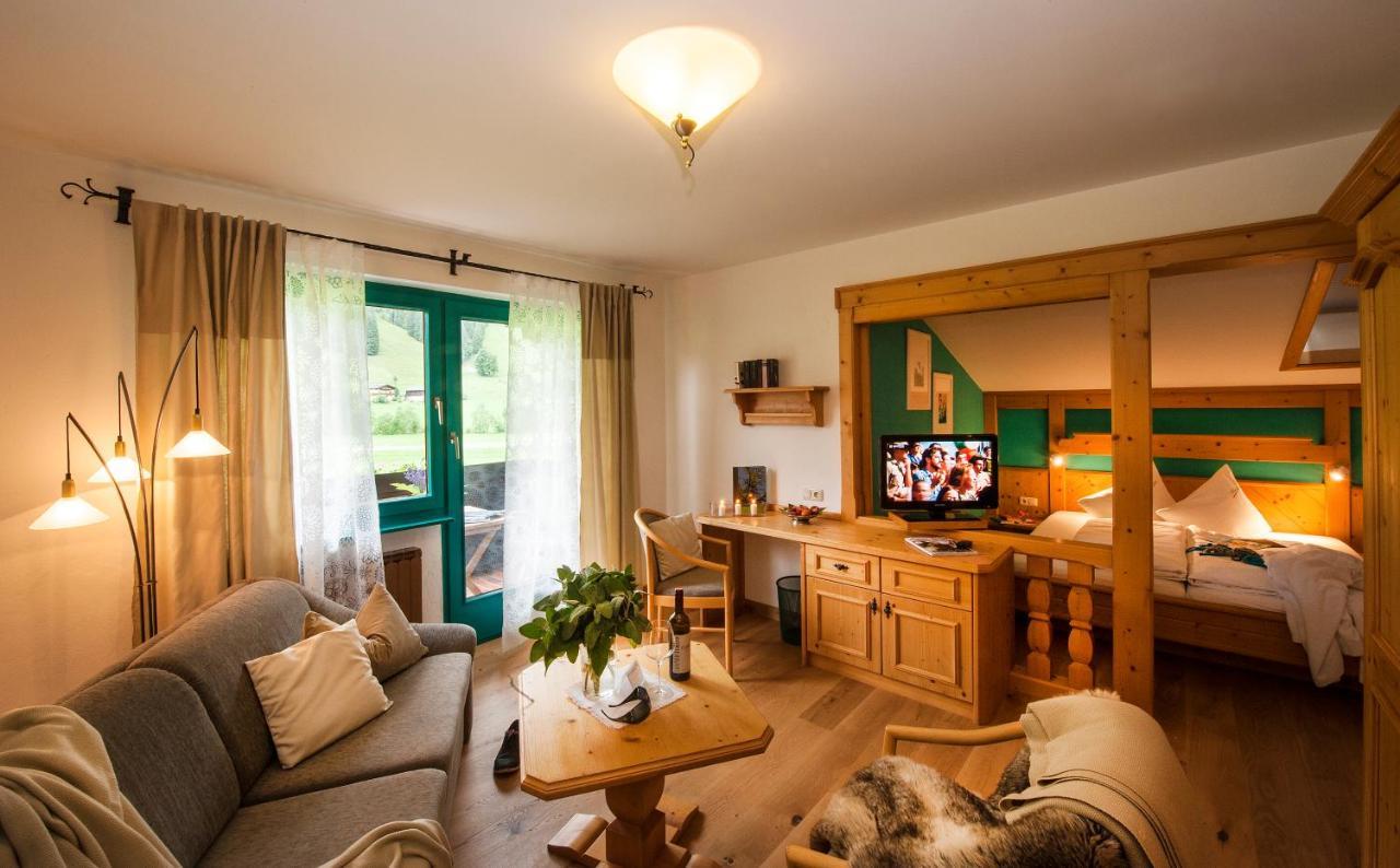 Hotel LÄRCHENHOF Kleinarl Buitenkant foto