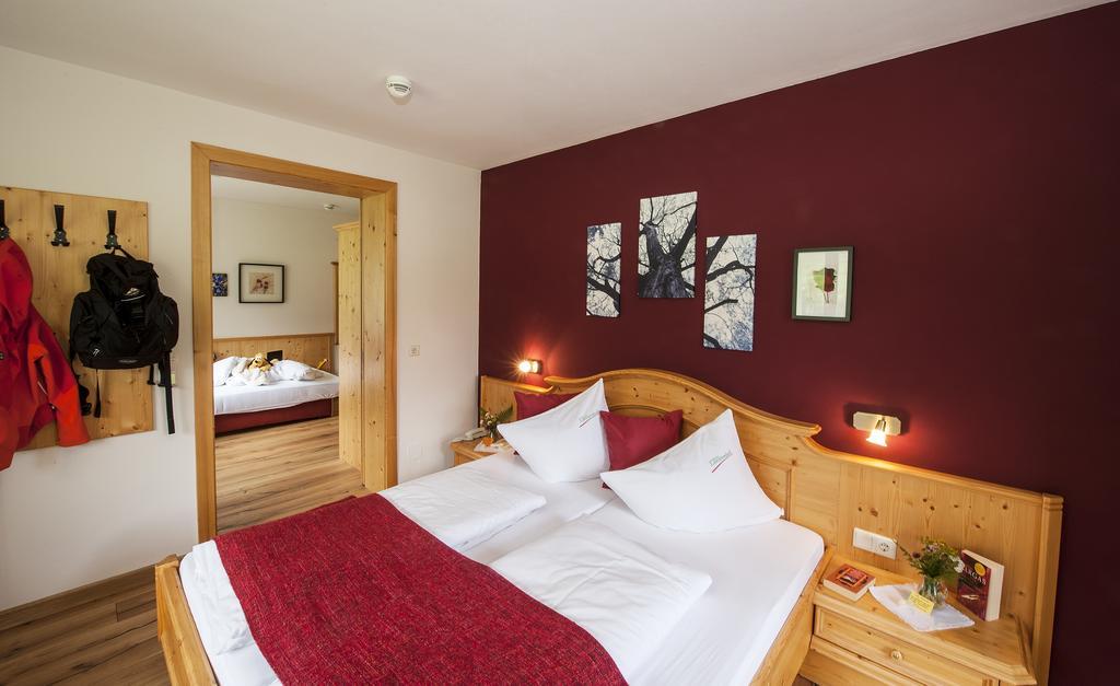 Hotel LÄRCHENHOF Kleinarl Buitenkant foto