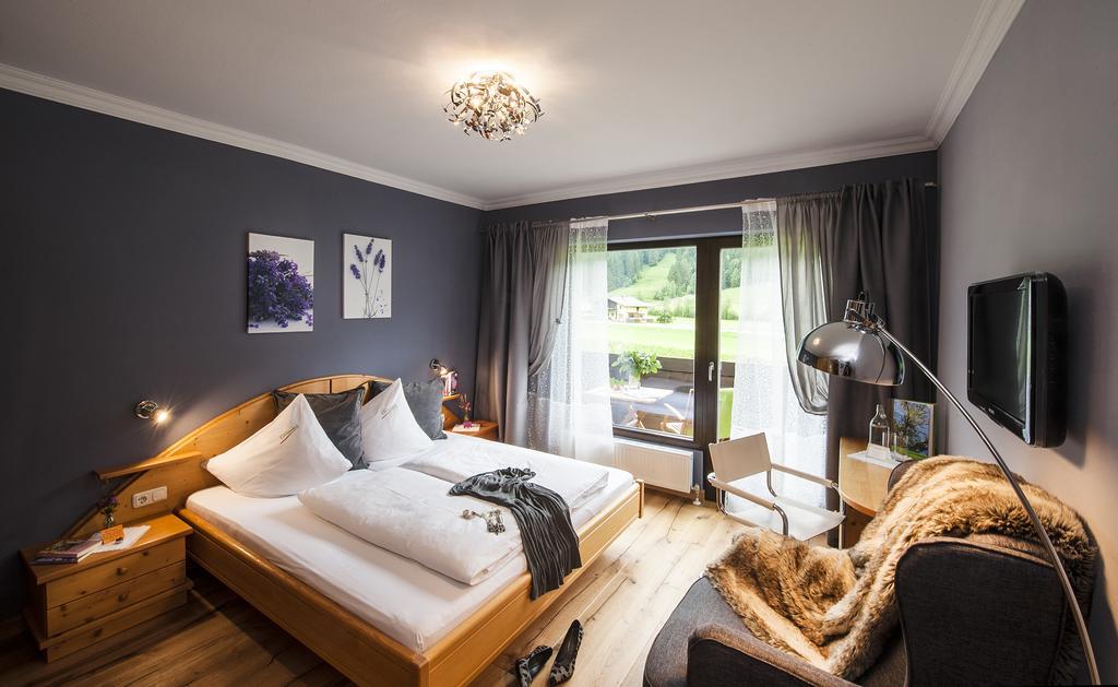 Hotel LÄRCHENHOF Kleinarl Buitenkant foto